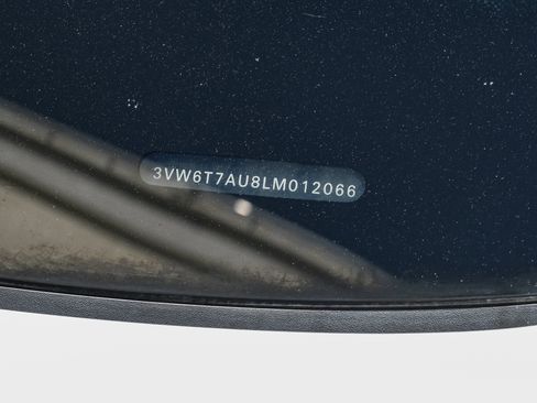 Used 2020 Volkswagen GTI SE image 56