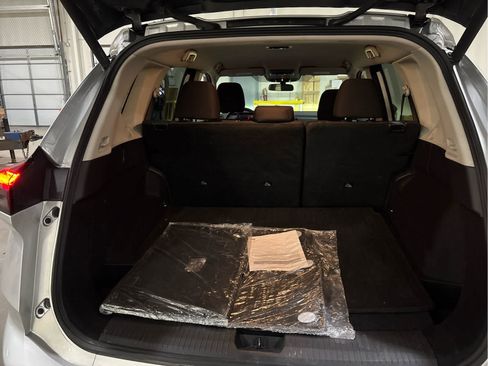 Used 2025 Nissan Rogue SV AWD/4WD image 7