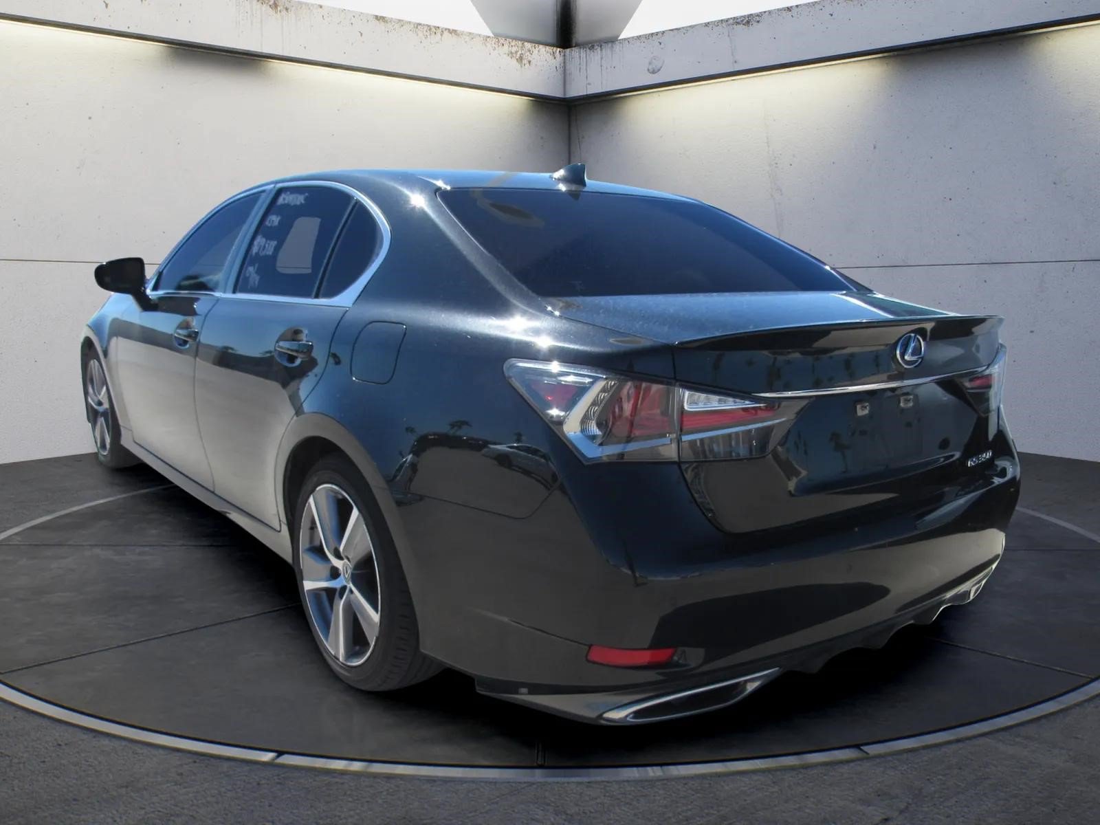 Used 2017 Lexus GS 350 RWD image 4