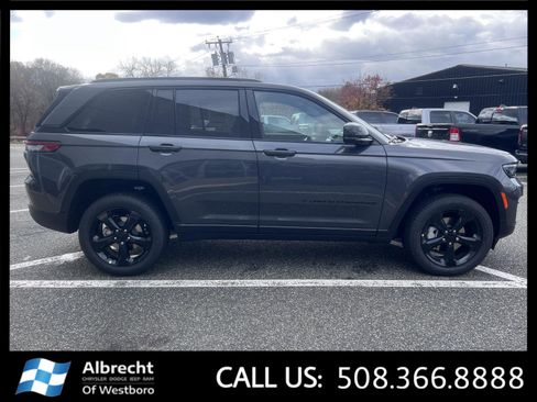 New 2025 Jeep Grand Cherokee Limited w/ Black Appearance Package image 6