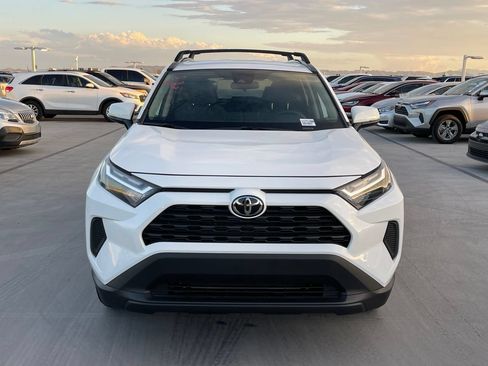 Used 2025 Toyota RAV4 XLE AWD/4WD image 3