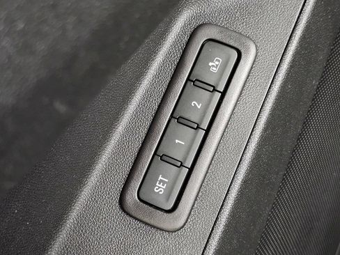 Used 2022 Chevrolet Equinox Premier AWD/4WD image 34