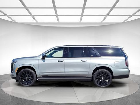 New 2026 Cadillac Escalade ESV Platinum Sport w/ LPO, ONYX Package AWD/4WD image 7