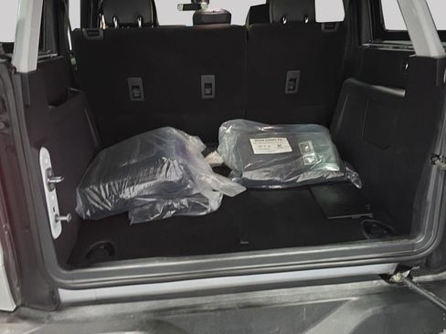 Used 2024 Ford Bronco Wildtrak image 18