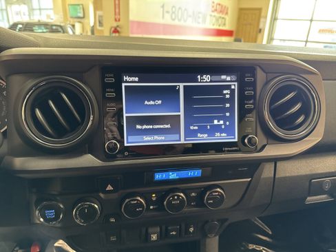 Used 2023 Toyota Tacoma TRD Sport image 32