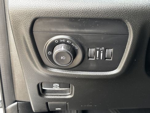 Used 2023 Jeep Grand Cherokee L Limited w/ Luxury Tech Group II AWD/4WD image 42