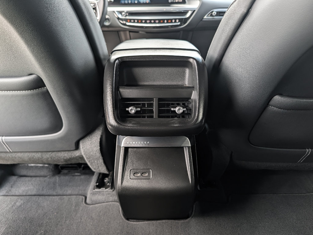 Used 2024 Cadillac Lyriq Sport AWD/4WD image 19
