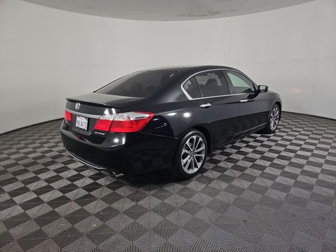 Used 2015 Honda Accord Sport image 4