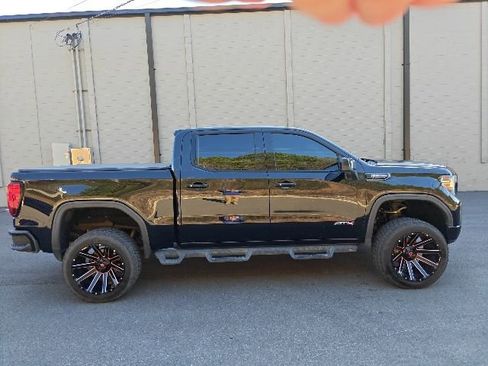 Used 2019 GMC Sierra 1500 AT4 w/ AT4 Premium Package image 2