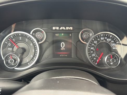 Used 2025 RAM 1500 Big Horn AWD/4WD image 23