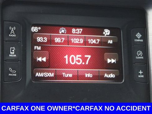 Used 2017 Dodge Challenger SXT image 31