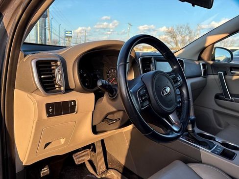 Used 2017 Kia Sportage EX image 10