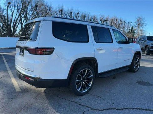 Used 2022 Jeep Wagoneer Series II w/ Premium Group I image 10