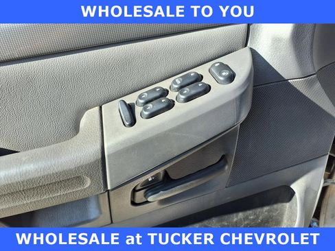 Used 2004 Ford Explorer XLT image 10