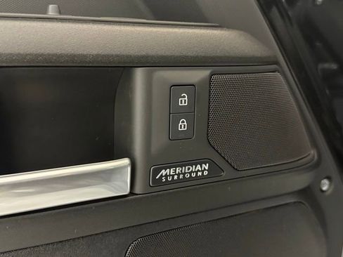 New 2025 Land Rover Defender 110 V8 image 29