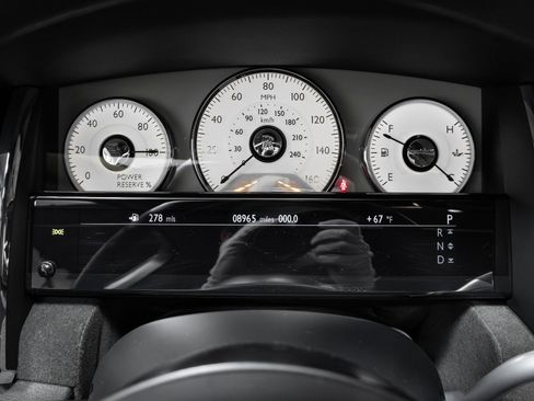 Used 2015 Rolls-Royce Ghost image 11