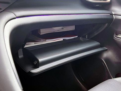 Used 2025 Toyota Crown Limited w/ Advanced Technology Package image 28