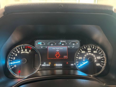 Used 2019 Ford F150 Lariat w/ Equipment Group 502A Luxury AWD/4WD image 21