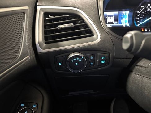 Used 2022 Ford Edge SEL w/ Convenience Package image 24