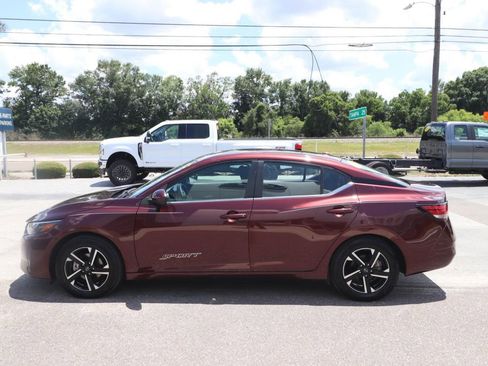 Used 2024 Nissan Sentra SV FWD image 5