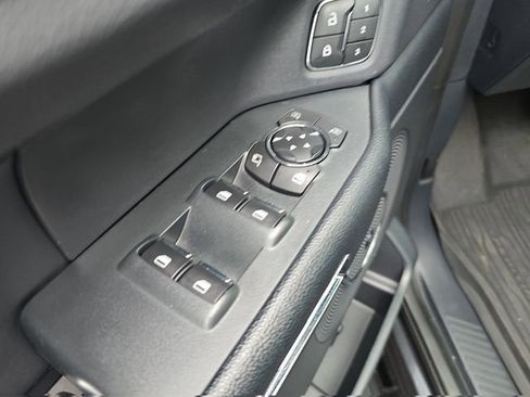 Used 2022 Ford Expedition Limited image 19