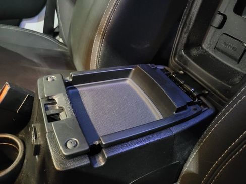 Used 2016 Jeep Wrangler Unlimited Sahara w/ Dual Top Group image 37