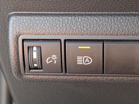 Used 2023 Toyota Corolla LE FWD image 18