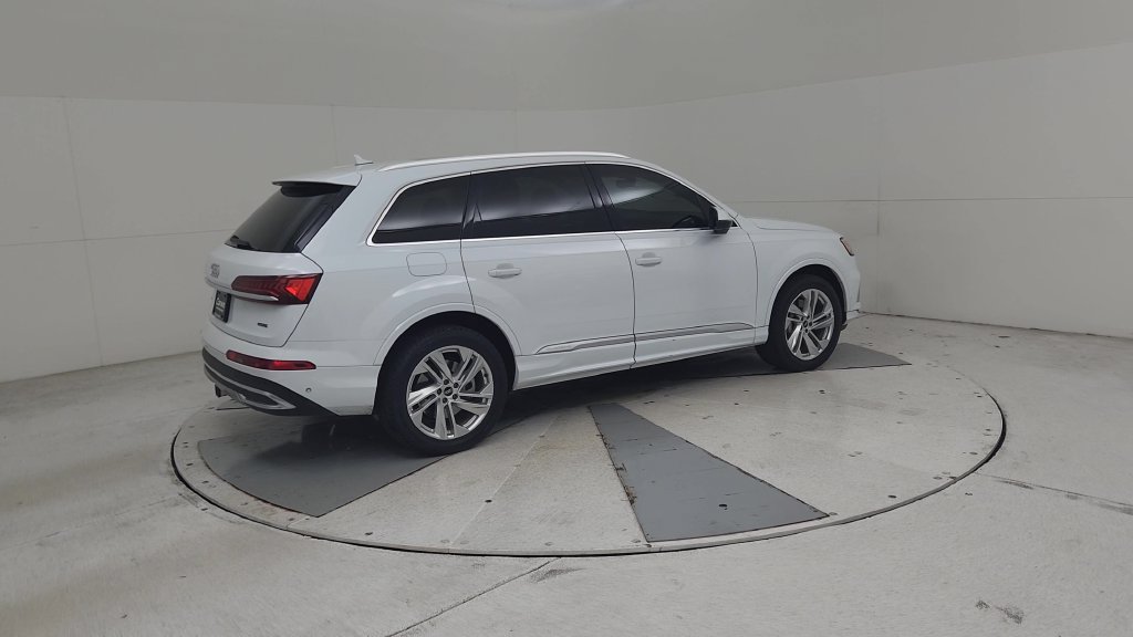 Used 2021 Audi Q7 2.0T Premium w/ Convenience Package AWD/4WD image 16