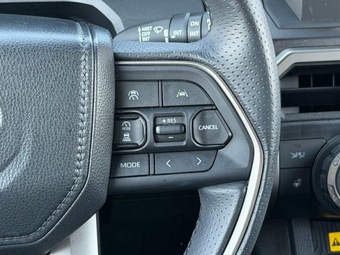 Certified 2025 Toyota 4Runner TRD Off-Road AWD/4WD image 28