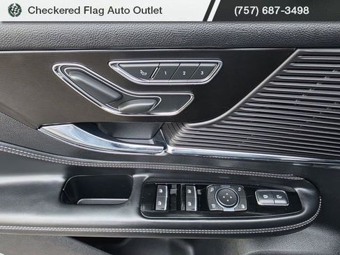 Used 2022 Lincoln Corsair AWD w/ Premium Package image 20