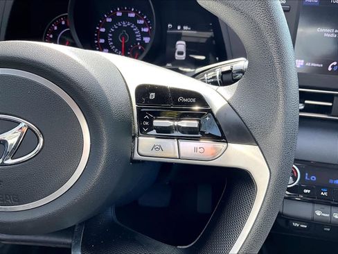 Used 2023 Hyundai Elantra SEL image 24