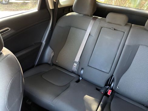 Used 2024 Kia Sportage LX image 39