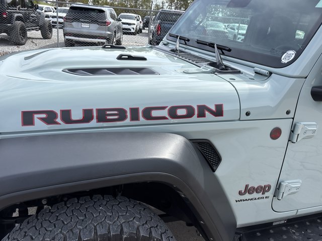Used 2024 Jeep Wrangler Unlimited Rubicon w/ Technology Group AWD/4WD image 13