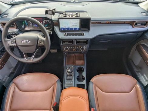 Used 2024 Ford Maverick Lariat image 18