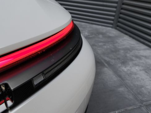 Certified 2025 Porsche 911 Carrera RWD image 29