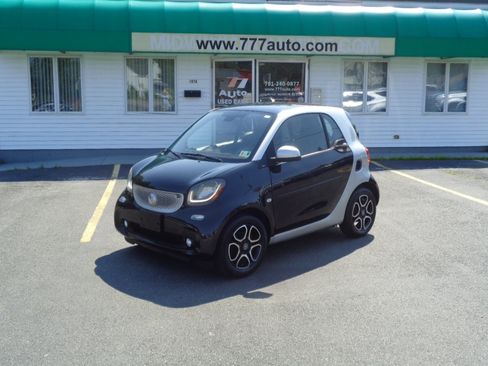Used 2016 smart fortwo passion image 12