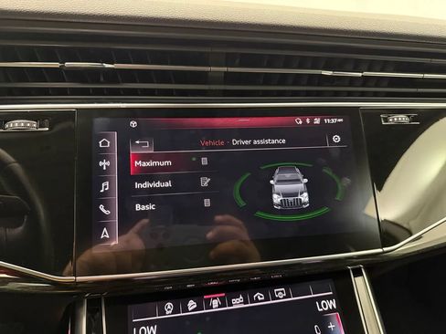 Used 2019 Audi Q8 Premium Plus AWD/4WD image 19