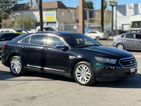 Used 2017 Ford Taurus Limited image 18