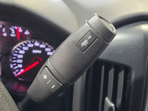 Used 2018 Chevrolet Silverado 1500 Custom w/ Custom Value Package image 6