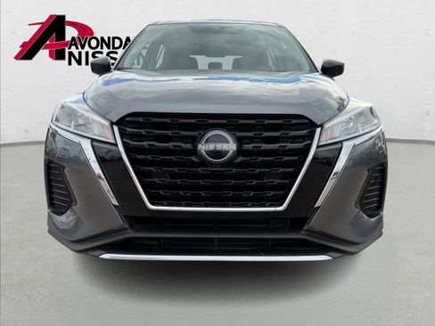 Certified 2025 Nissan Kicks Play S image 9