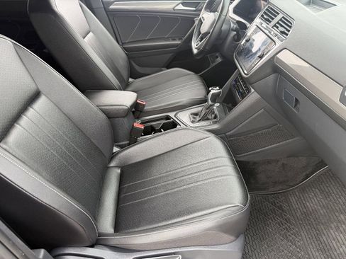 Used 2024 Volkswagen Tiguan SE R-Line image 12