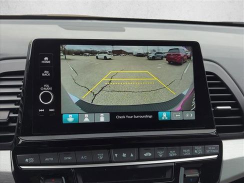 New 2026 Honda Odyssey Touring image 13