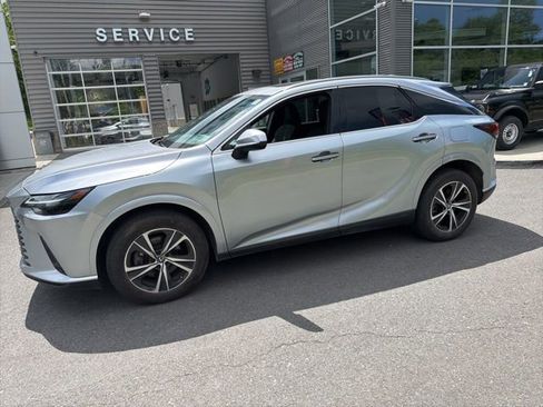 Used 2023 Lexus RX 350h w/ Accessory Package (2T) AWD/4WD image 4