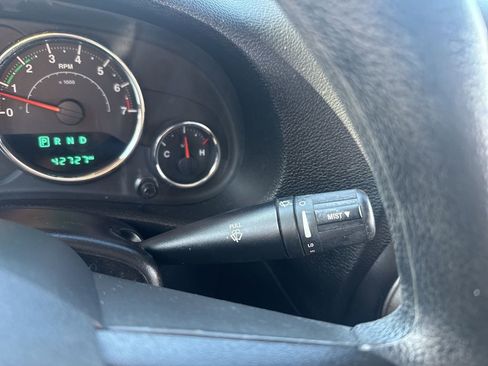 Used 2015 Jeep Wrangler Sport image 18