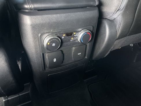 Used 2022 Ford Explorer XLT image 20