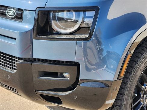 New 2026 Land Rover Defender 110 X-Dynamic SE image 5