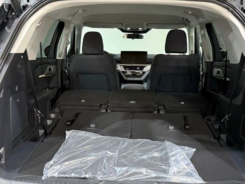 New 2026 Ford Explorer Active AWD/4WD image 40