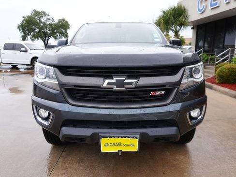 Used 2017 Chevrolet Colorado Z71 RWD image 2