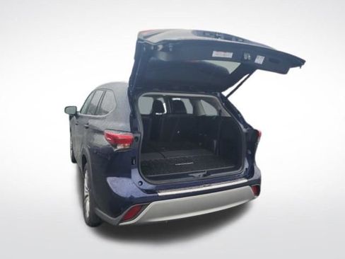 Used 2021 Toyota Highlander Platinum AWD/4WD image 7