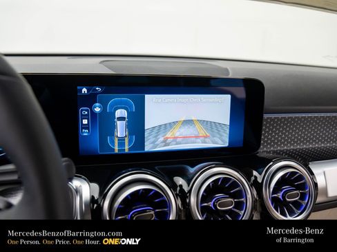 New 2025 Mercedes-Benz GLB 250 4MATIC image 26